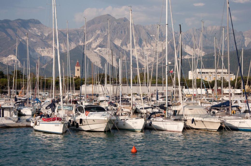 Apartmán La Conchiglia A Marina Marina Di Carrara Exteriér fotografie